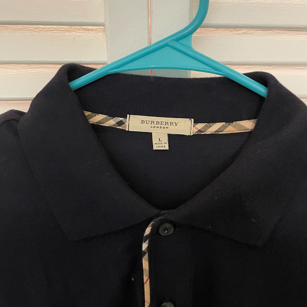 Dark blue Burberry polo